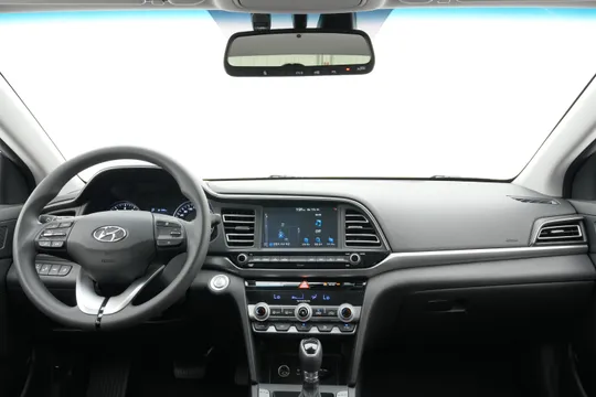 Hyundai Elantra (Avante)