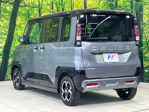 Mitsubishi Delica Mini