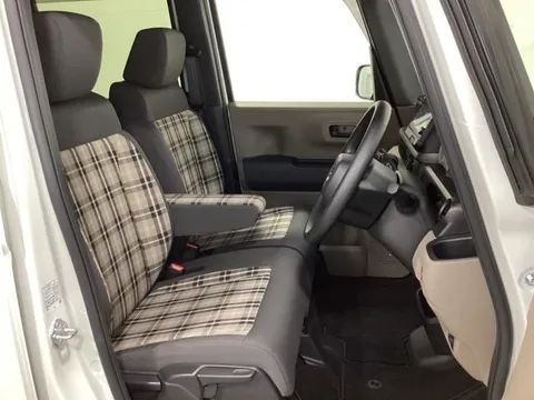 Honda N-BOX Joy