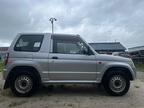 Nissan KIX