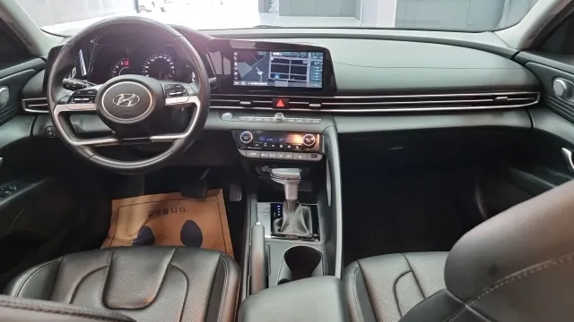 Hyundai Elantra (Avante)
