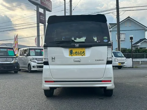 Honda N-BOX Custom