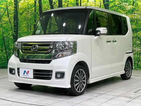 Honda N-BOX Custom