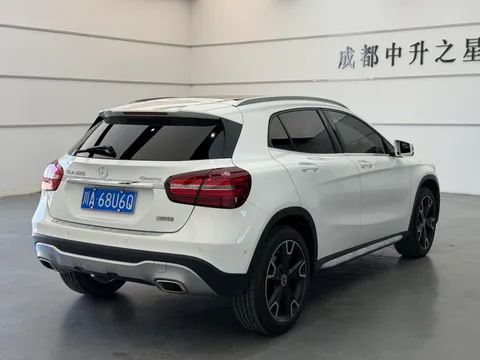 Mercedes-Benz Mercedes-Benz GLA