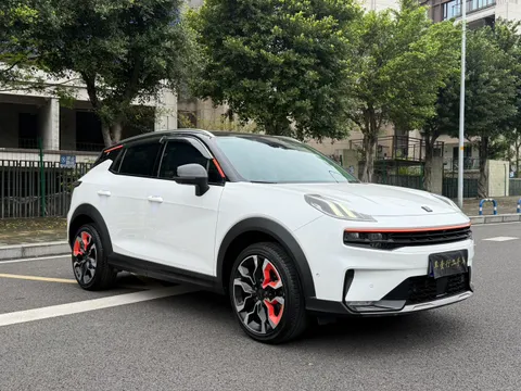 Lynk & Co Lynk & Co 06