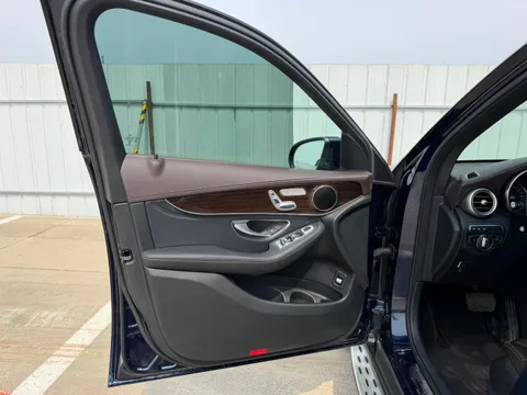 Mercedes-Benz Mercedes-Benz GLC