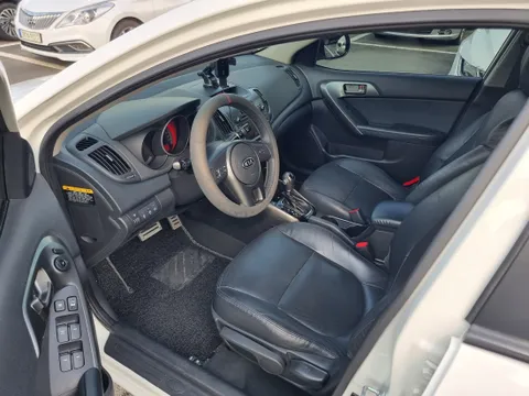 Kia Cerato (Forte)
