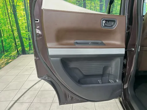 Honda N-BOX Slash