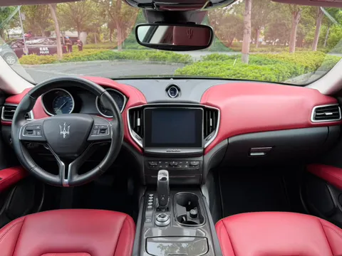 Maserati Ghibli