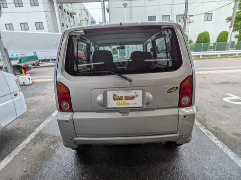 Daihatsu Naked