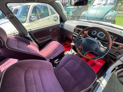 Daihatsu Mira Gino