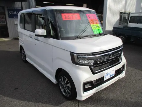 Honda N-BOX Custom