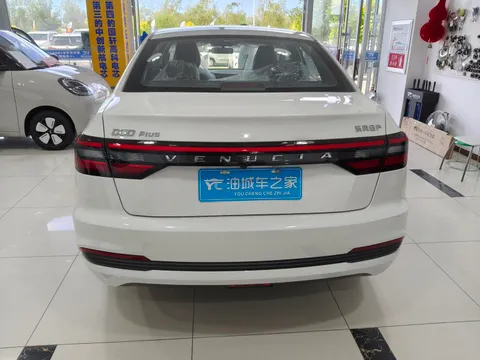 Venucia D60