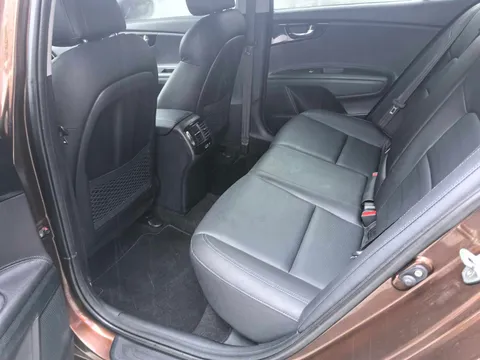 Kia K4
