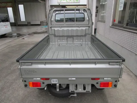 Nissan Clipper Truck