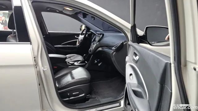 Hyundai Grand Santa Fe (Maxcruz)
