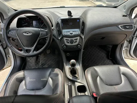 Chery Arrizo 5