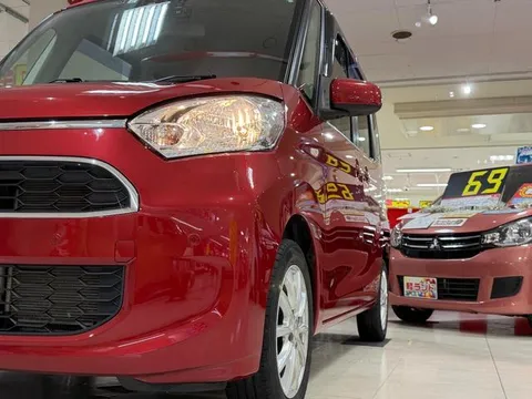 Mitsubishi eK Space