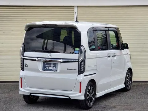 Honda N-BOX Custom