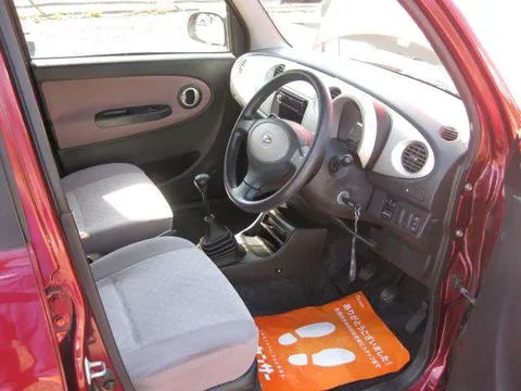Daihatsu Mira Gino