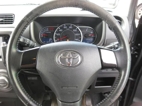 Toyota Pixis Space
