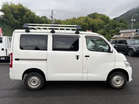 Toyota TownAce Van