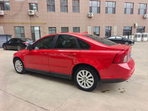 Volvo S40
