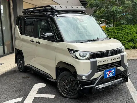 Mitsubishi Delica Mini