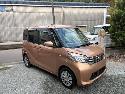 Nissan Dayz Roox