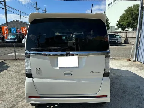 Honda N-BOX Custom
