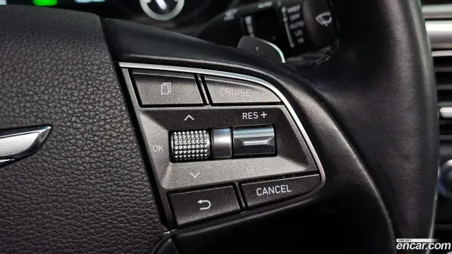 Genesis G90 (EQ900)