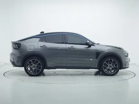 Lynk & Co 05