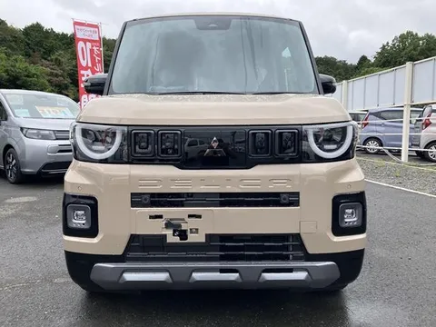 Mitsubishi Delica Mini