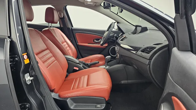 Renault SM3