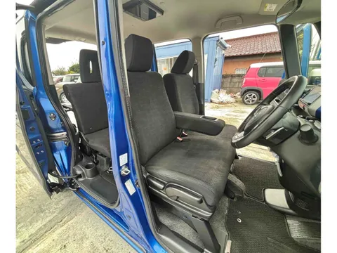Honda N-BOX Plus