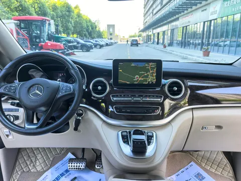 Mercedes-Benz V-Class