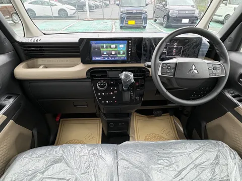 Mitsubishi Delica Mini