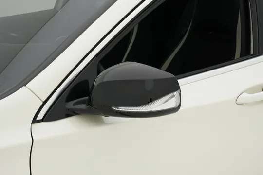 Infiniti Q30