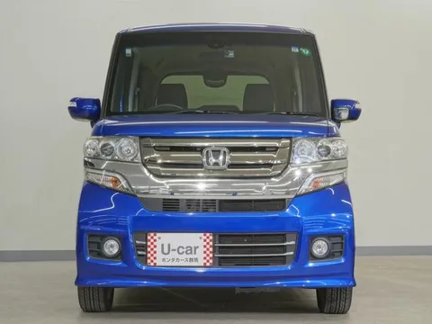 Honda N-BOX Custom