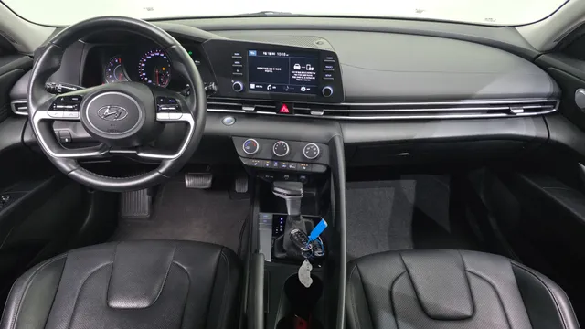 Hyundai Elantra (Avante)