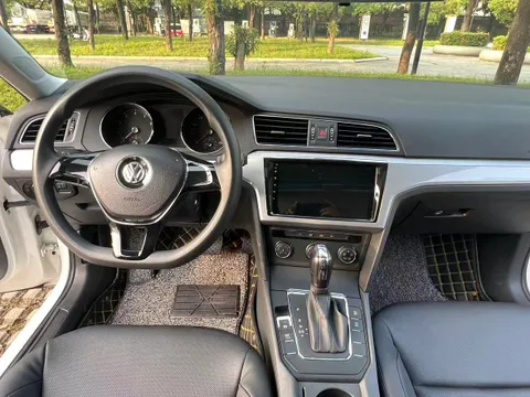 Volkswagen Lamando