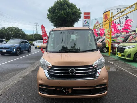 Nissan Dayz Roox