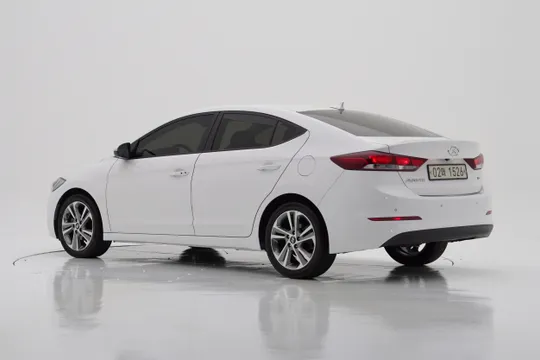 Hyundai Elantra (Avante)
