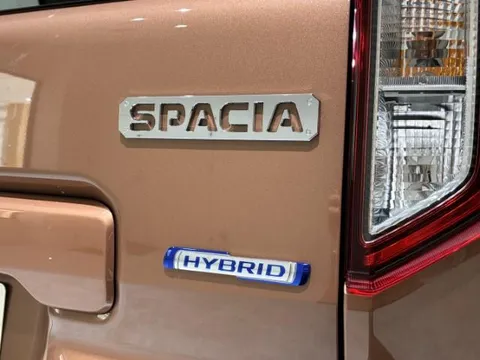 Suzuki Spacia