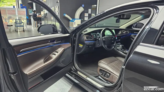 Genesis G90 (EQ900)