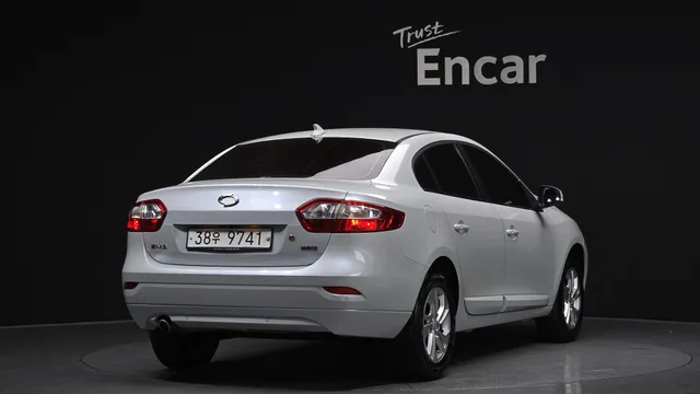 Renault SM3
