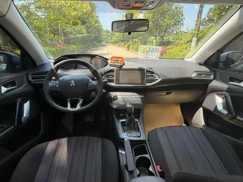 Peugeot 308S