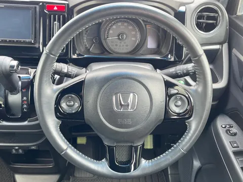 Honda N-WGN Custom