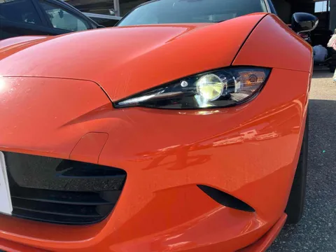 Mazda MX-5 (Roadster)