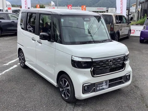 Honda N-BOX Custom